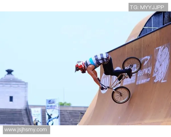 成都极限运动队与上海极限运动队赛后复盘团队协作的成功与挑战分析